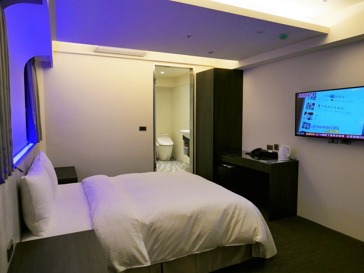 泊居旅店二館 Oursinn Hotel 2 Тайпей Екстериор снимка