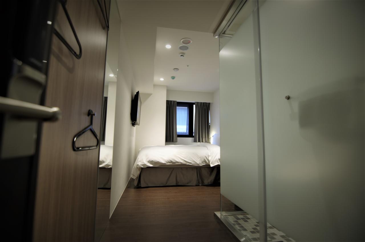泊居旅店二館 Oursinn Hotel 2 Тайпей Екстериор снимка